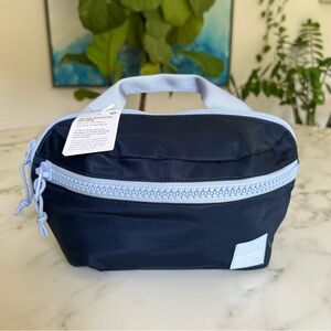 NWT Lululemon All Day Essentials Belt Bag 2.5L in True Navy Blue Linen Crossbody
